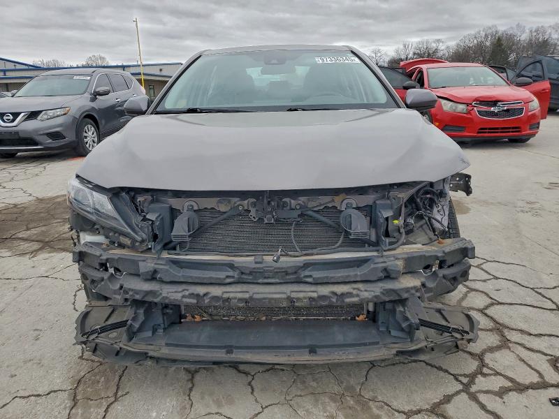 Фото 5 - TOYOTA CAMRY