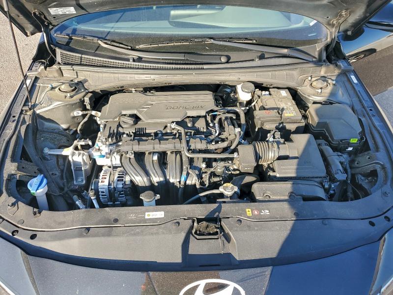 Фото 11 - HYUNDAI ELANTRA