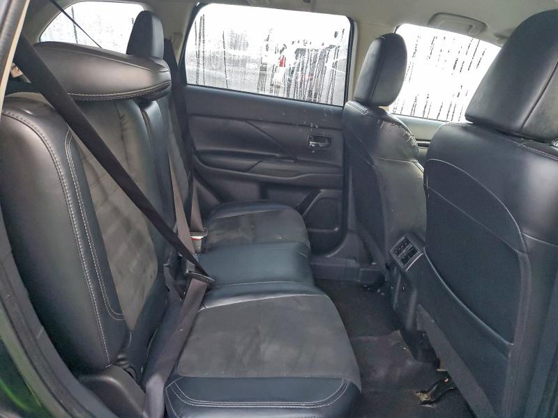 Фото 11 - MITSUBISHI OUTLANDER