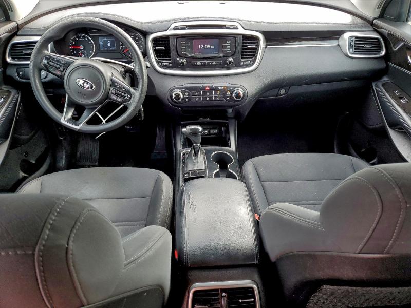 Фото 8 - KIA SORENTO