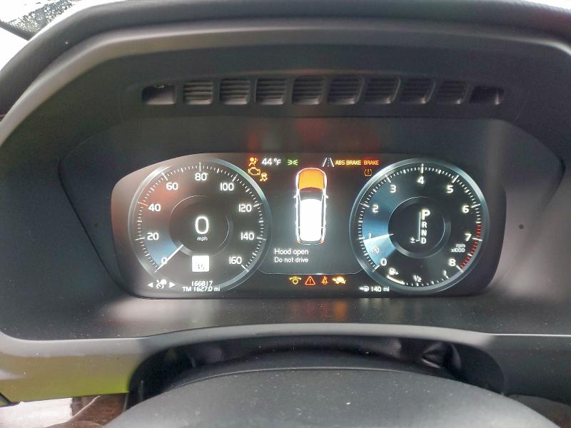 Фото 9 - VOLVO XC90