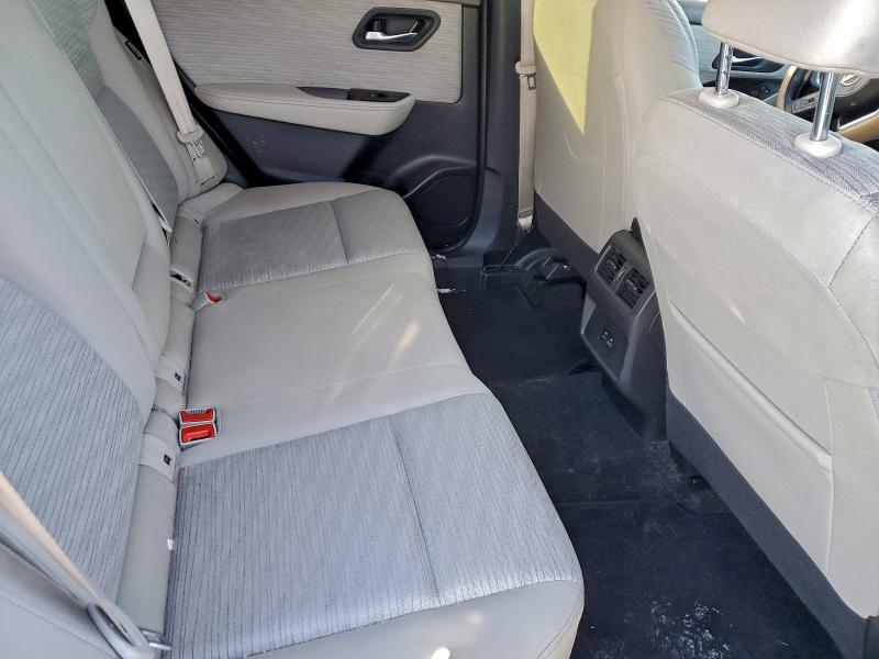 Фото 11 - NISSAN ROGUE