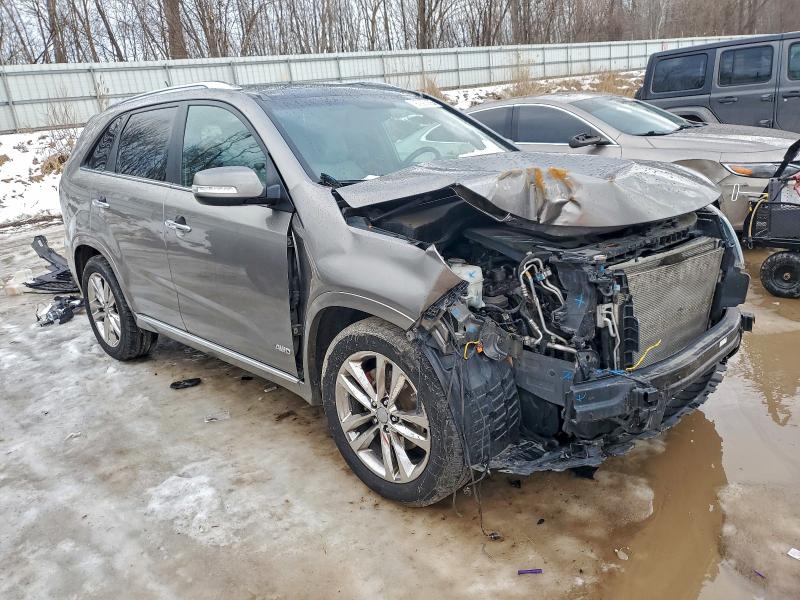 Фото 4 - KIA SORENTO