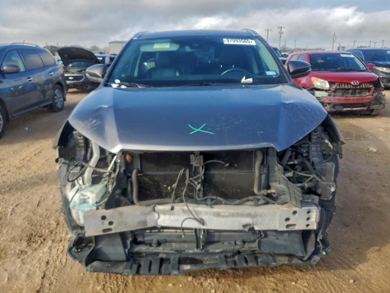 Фото 5 - TOYOTA HIGHLANDER