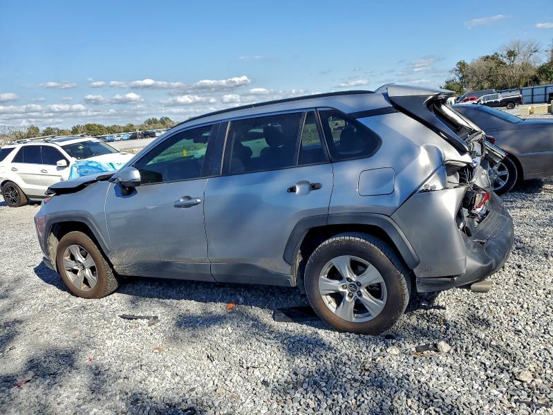 Фото 2 - TOYOTA RAV4