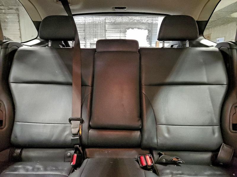 Фото 10 - SUBARU OUTBACK