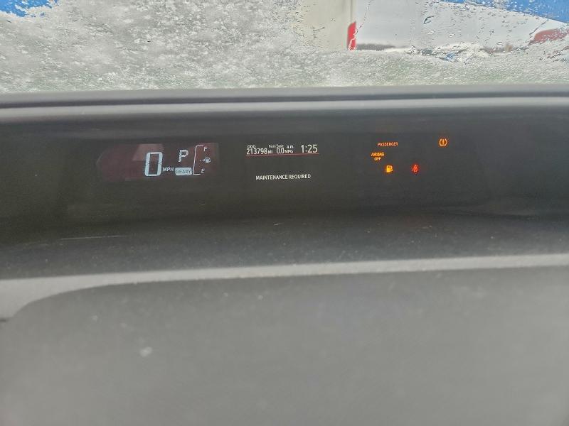 Фото 9 - TOYOTA PRIUS