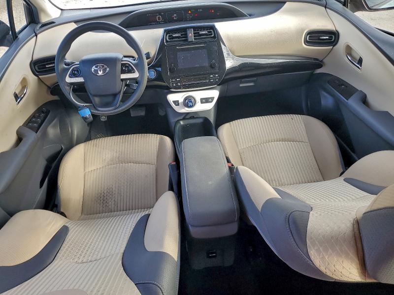 Фото 8 - TOYOTA PRIUS