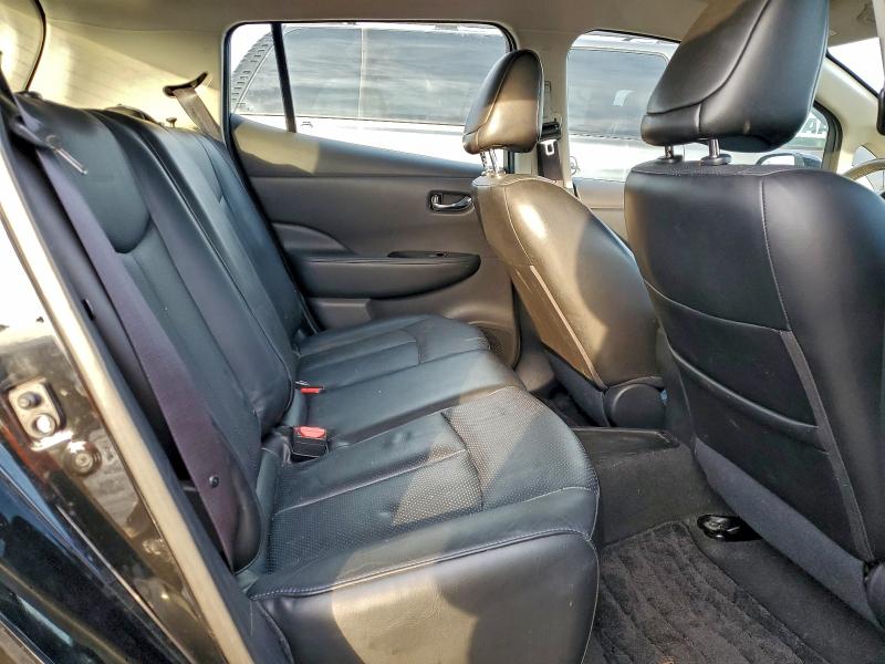 Фото 10 - NISSAN LEAF