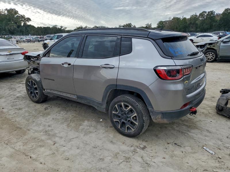 Фото 2 - JEEP COMPASS