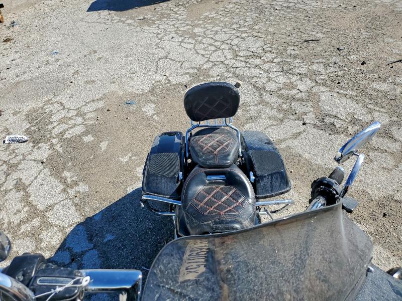 HARLEY-DAVIDSON FL 2011