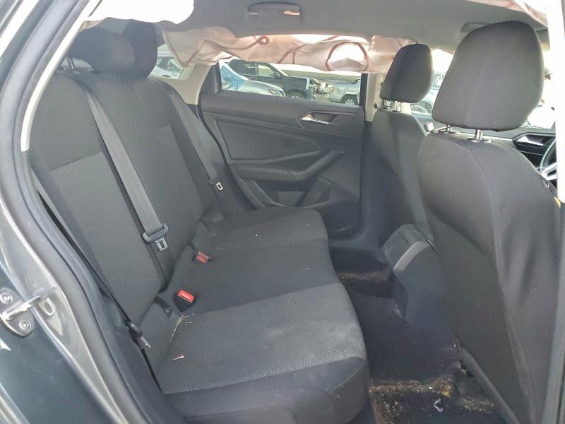 Фото 10 - VOLKSWAGEN JETTA