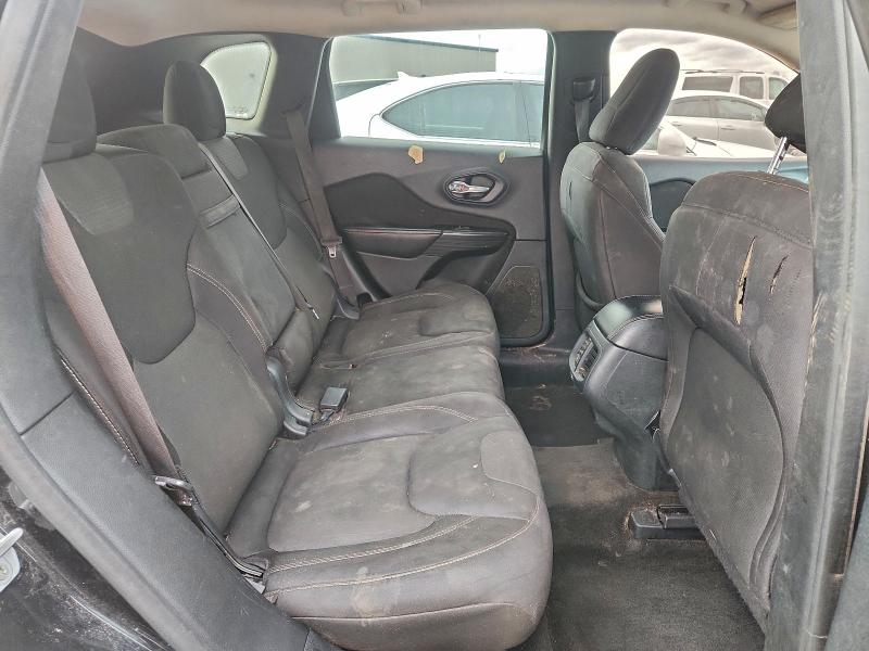 Фото 11 - JEEP GRAND CHER