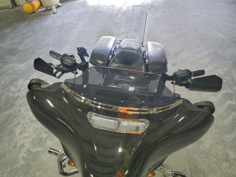 HARLEY-DAVIDSON FL 2014