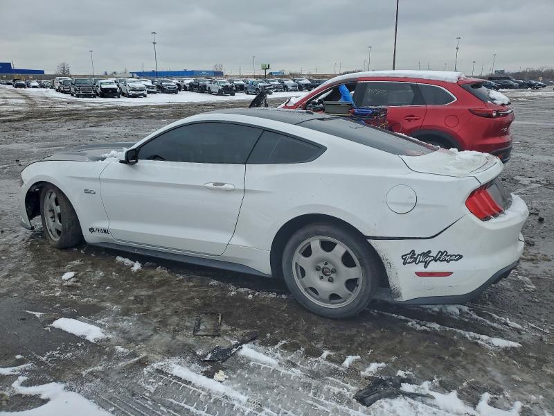 Фото 2 - FORD MUSTANG