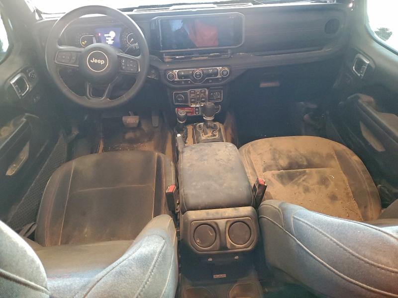 Фото 8 - JEEP GLADIATOR