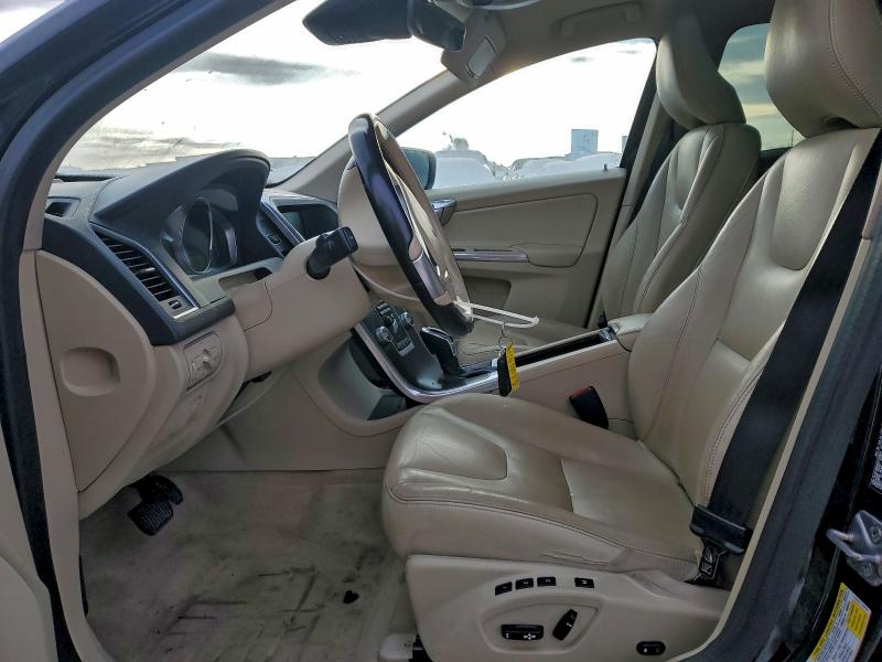 Фото 7 - VOLVO XC60