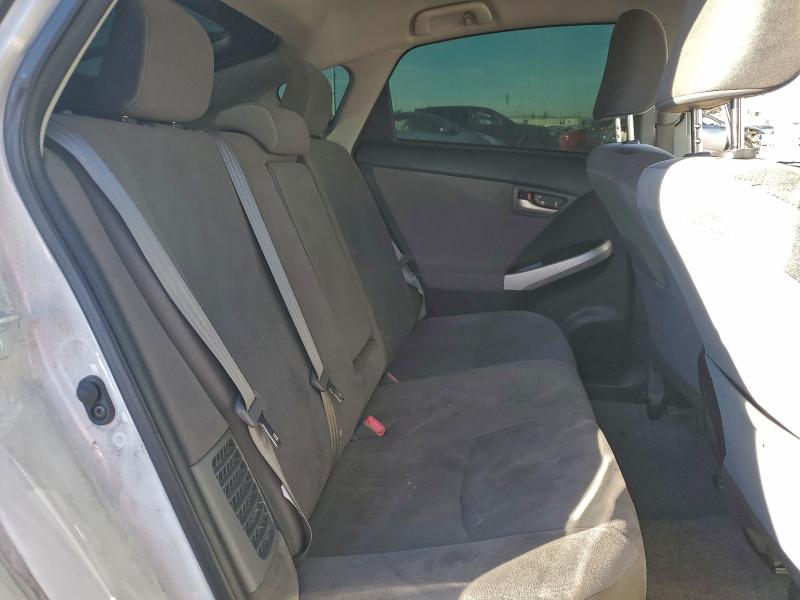 Фото 10 - TOYOTA PRIUS