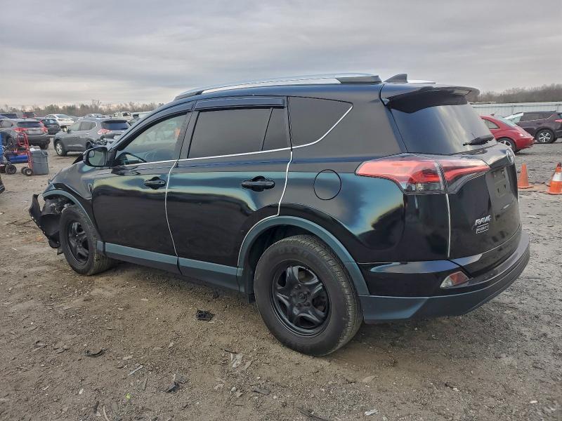 Фото 2 - TOYOTA RAV4