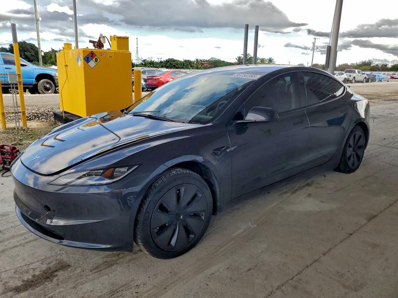 Фото 1 - TESLA MODEL 3