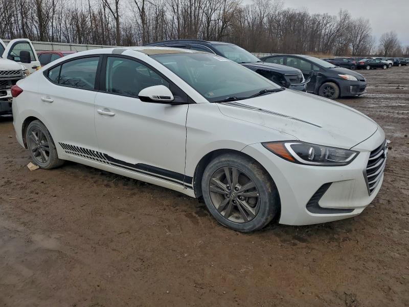 Фото 4 - HYUNDAI ELANTRA