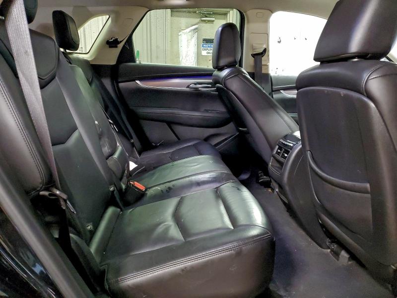 Фото 10 - CADILLAC XT5