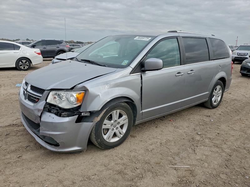 Фото 1 - DODGE CARAVAN