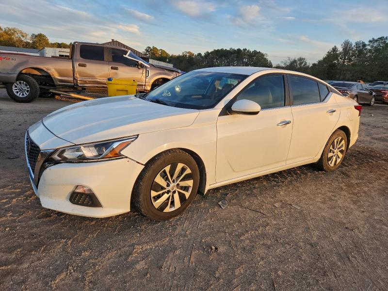 Фото 1 - NISSAN ALTIMA