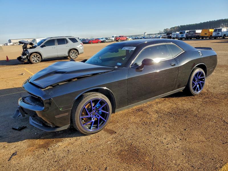 Фото 1 - DODGE CHALLENGER