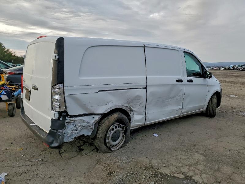 Фото 3 - MERCEDES-BENZ METRIS