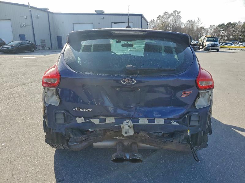 Фото 6 - FORD FOCUS