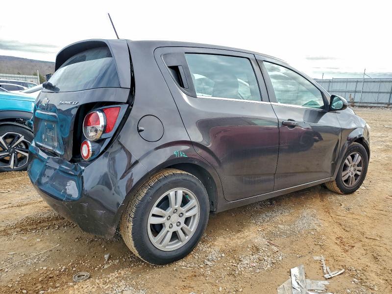 Фото 3 - CHEVROLET SONIC