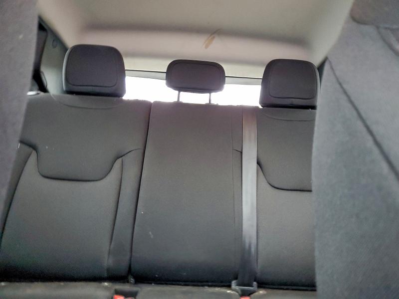 Фото 10 - JEEP RENEGADE