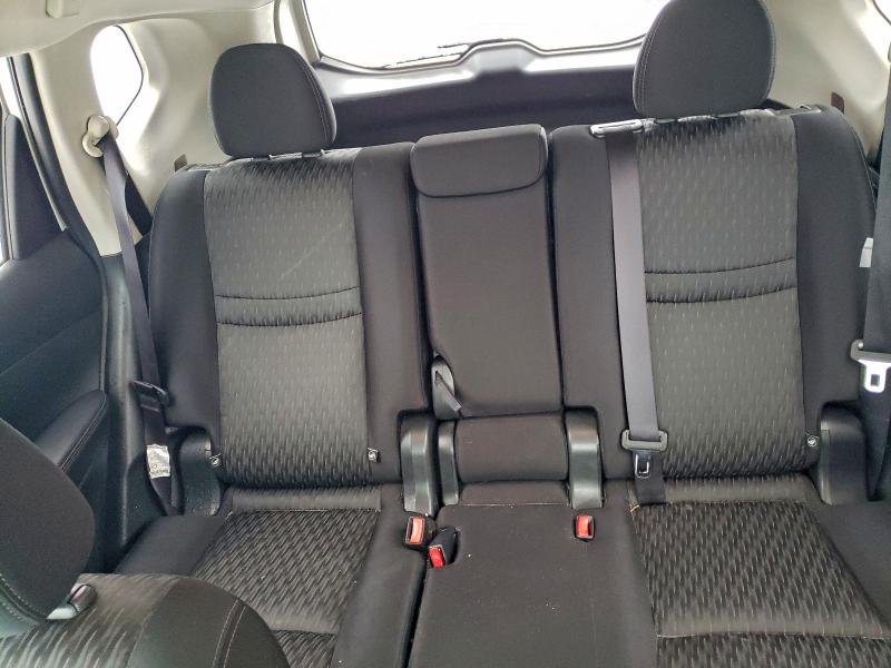 Фото 10 - NISSAN ROGUE