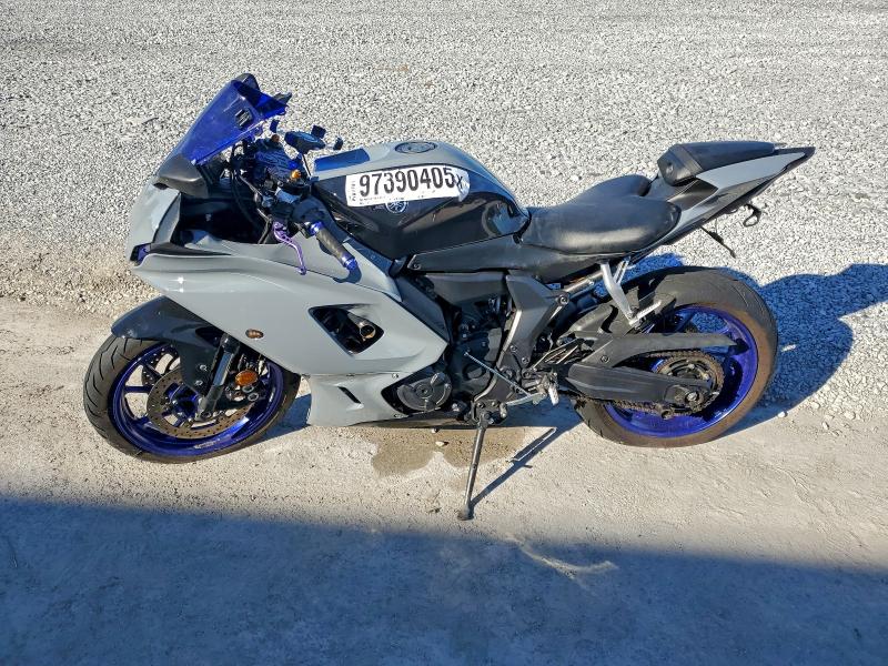 YAMAHA YZFR7 2023