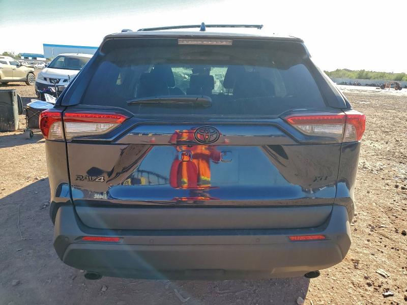 Фото 6 - TOYOTA RAV4