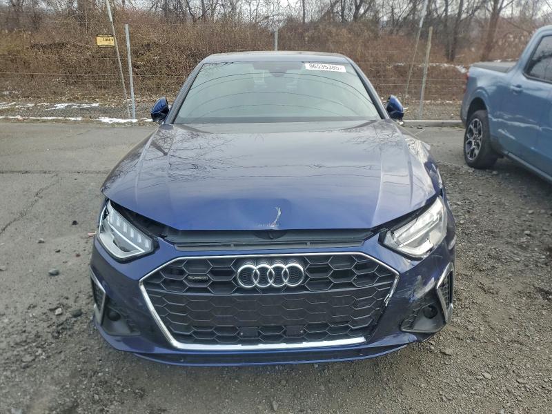 Фото 5 - AUDI A4