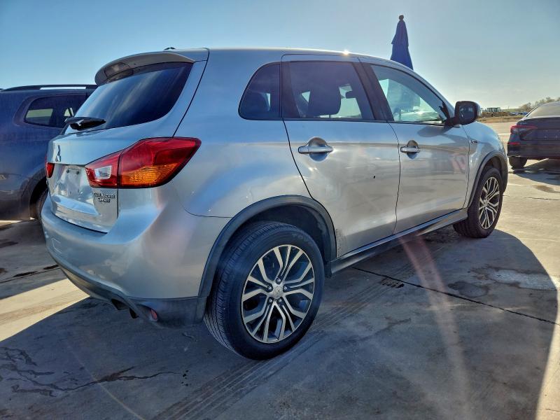 Фото 3 - MITSUBISHI OUTLANDER