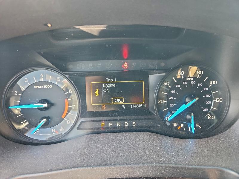 Фото 9 - FORD EXPLORER