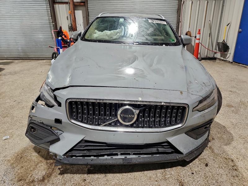 Фото 5 - VOLVO V60