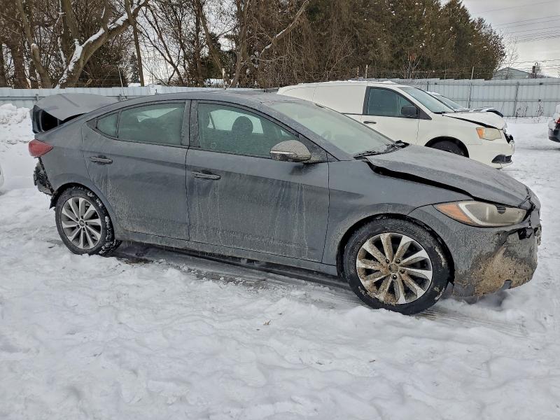 Фото 4 - HYUNDAI ELANTRA