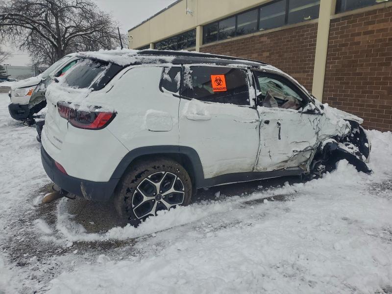 Фото 3 - JEEP COMPASS