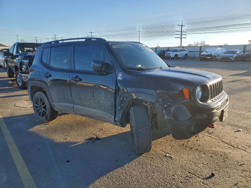 Фото 4 - JEEP RENEGADE