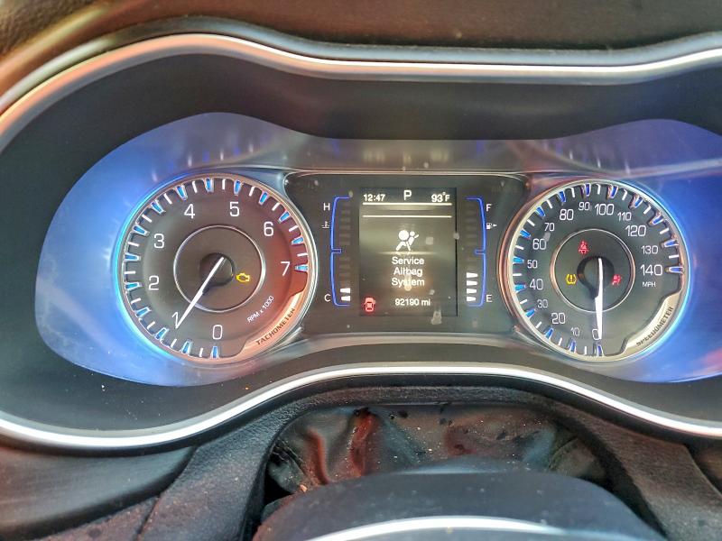 Фото 9 - CHRYSLER 200