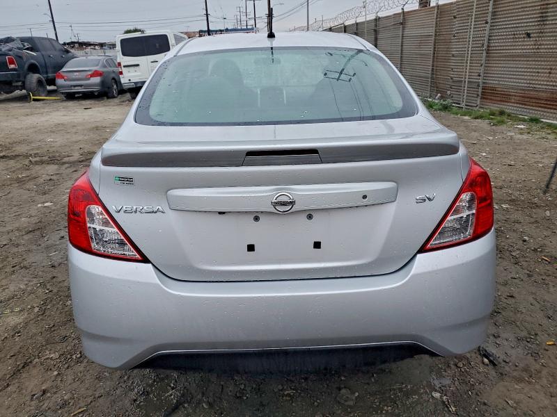 Фото 6 - NISSAN VERSA
