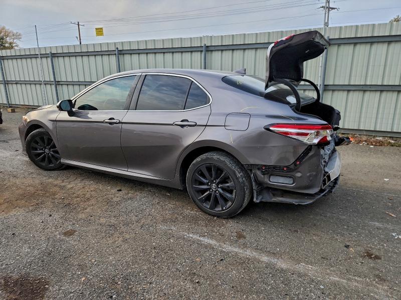 Фото 2 - TOYOTA CAMRY