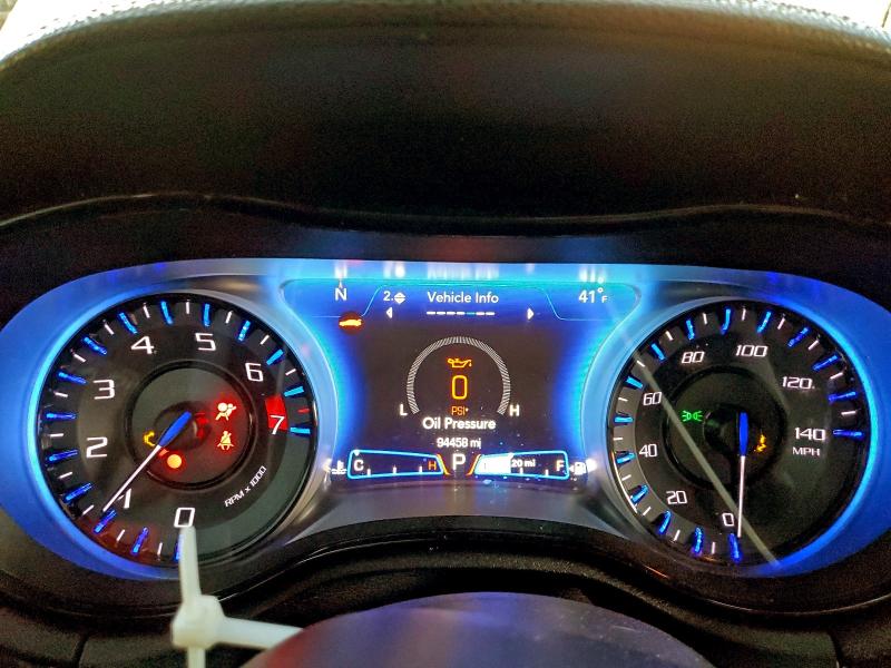 Фото 9 - CHRYSLER 300