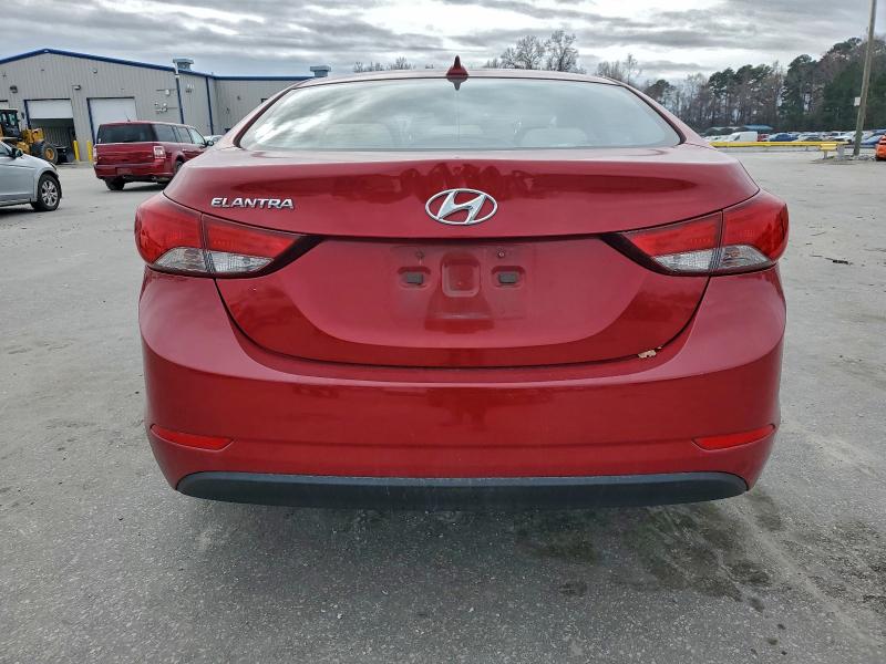 Фото 6 - HYUNDAI ELANTRA