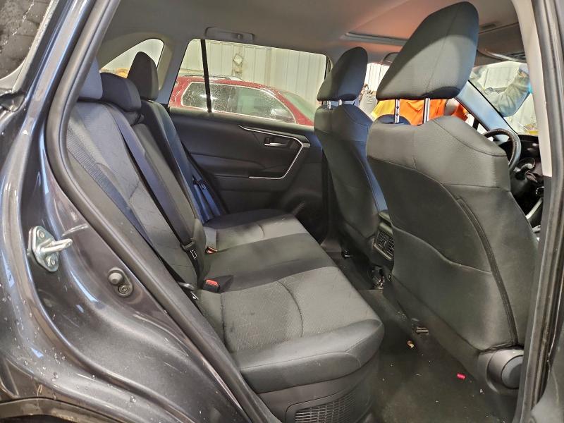 Фото 11 - TOYOTA RAV4