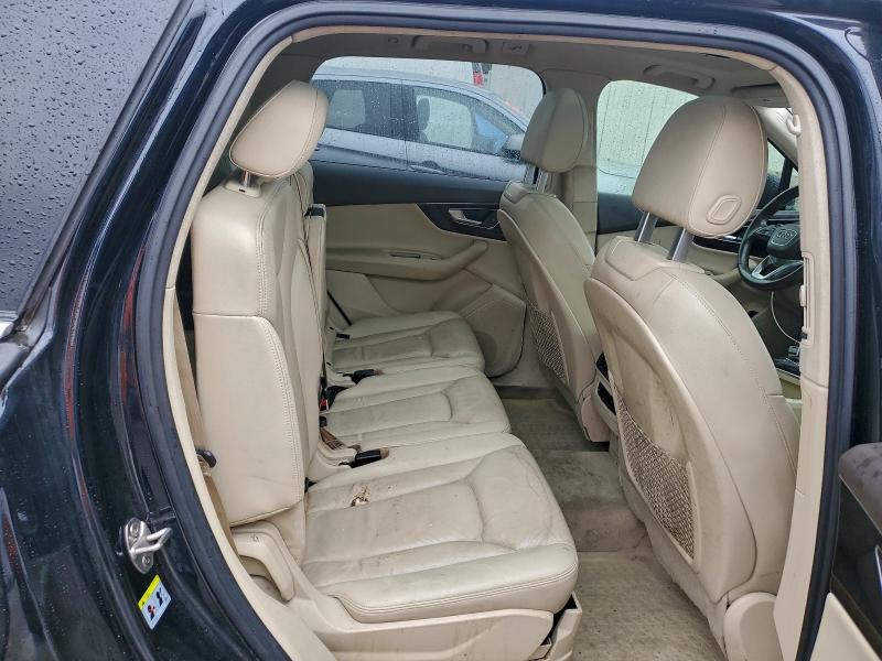 Фото 11 - AUDI Q7